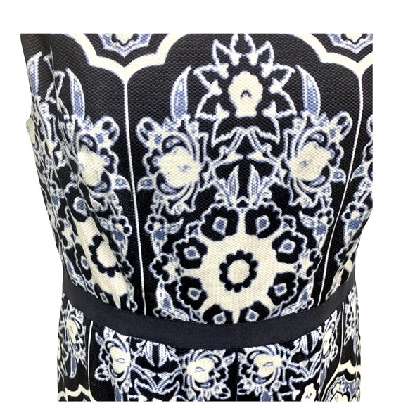 TALBOTS Dress Geo Mixed Print Fit & Flare Blue/White Sleeveless Lined Su… - Picture 3 of 7
